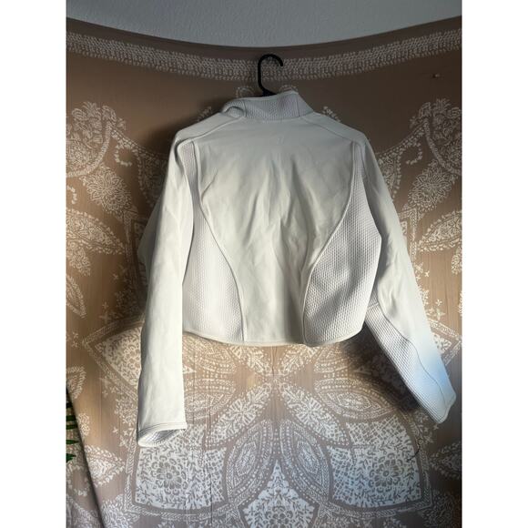 Lululemon Athletica Mixed Modal Cream Pullover - Picture 4 of 6